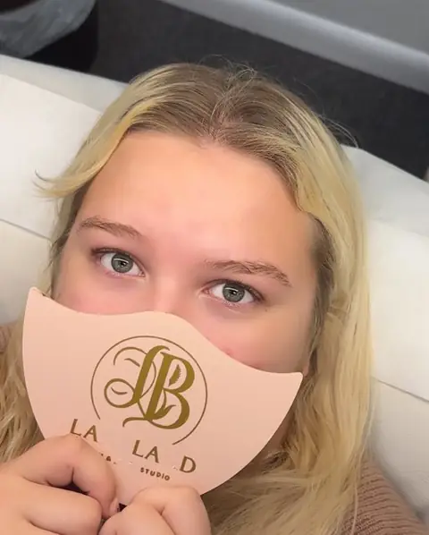 Before: natural lashes before the Korean lash lift